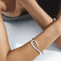 Georg Jensen Mercy Twist armring 20001405 | Armbånd | Sølvsmykker