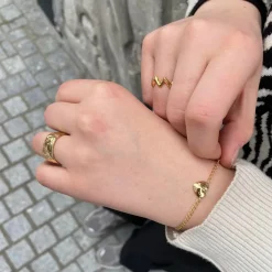 Jane Kønig smykker Jane Kønig Bruised Heart armbånd BHB-SS23-G | Armbånd | Forgyldte Sølvsmykker