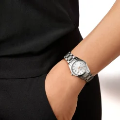 Longines Conquest Classic 29,5mm L2.286.4.72.6 | Dame Dameure I Stål | Dameure Med Lænke