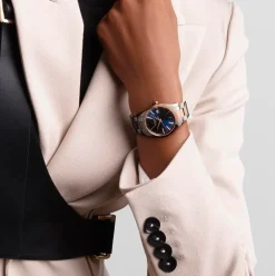 Longines Conquest Classic 34mm L2.386.3.92.7 | Dame Dameure Med Lænke | Dameure I Bicolor