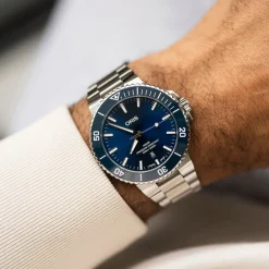Oris ure Oris Aquis Date 43,5mm 733 7789 4135MB | Herreure Med Lænke | Herreure I Stål