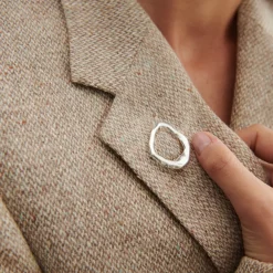 Pernille Corydon smykker Pernille Corydon Gaia broche C-001-S | Sølvsmykker