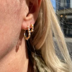 Sif Jakobs Jewellery Sif Jakobs Adria Creolo Medio øreringe SJ-E12235-PCZ-YG | Øreringe | Forgyldte Sølvsmykker