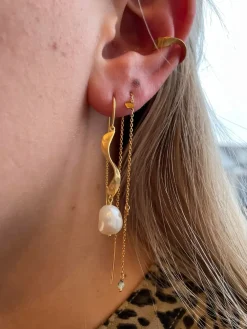 STINE A Jewelry Long Twisted with Pearl ørering 1271-02 | Øreringe | Forgyldte Sølvsmykker