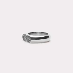 IX Studios smykker IX Studios Mini Brushed Hexagon ring DMN0307RH| Herresmykker|Ringe